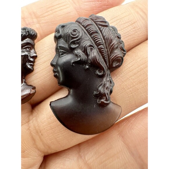 Vintage Unmounted Glass Carved Cameo Lot - Picture 3 of 4